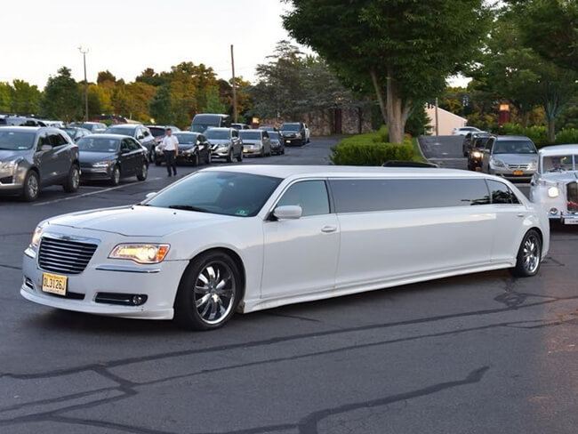 chrysler 300 limousine service